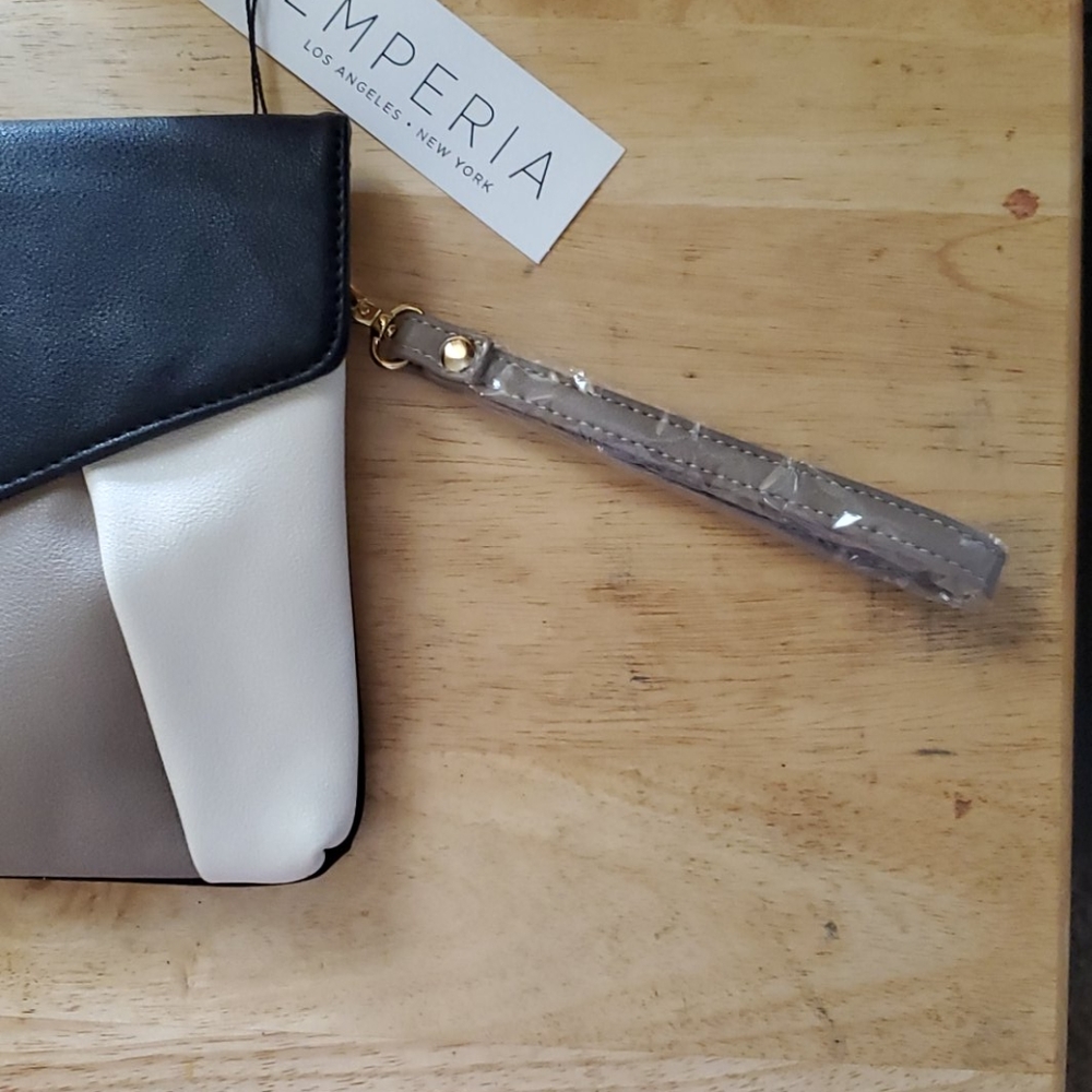 Purse - Picture 5 of 5